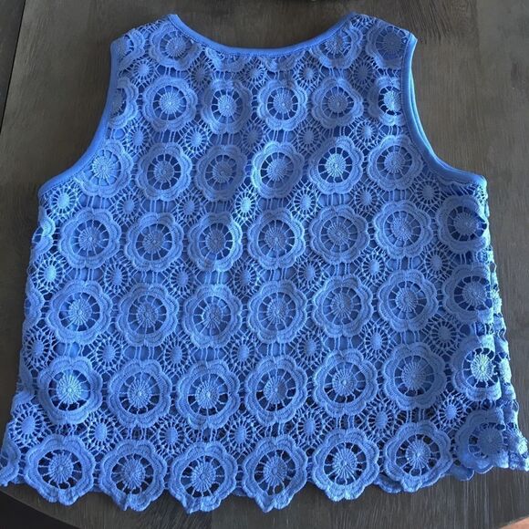 Floral Lace Crop Top - Picture 4 of 5